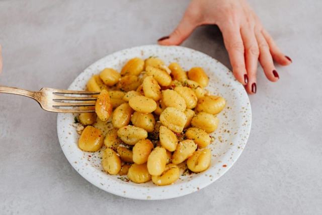 Peut-on manger des gnocchi avec de la raclette quand on est enceinte ?