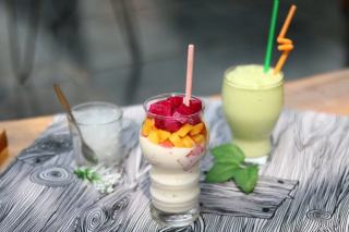 Smoothie femme enceinte : recettes sûres et idées de smoothie bowls