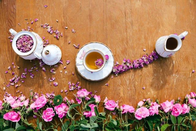 Tisanes et infusions pendant la grossesse : lesquelles choisir ?