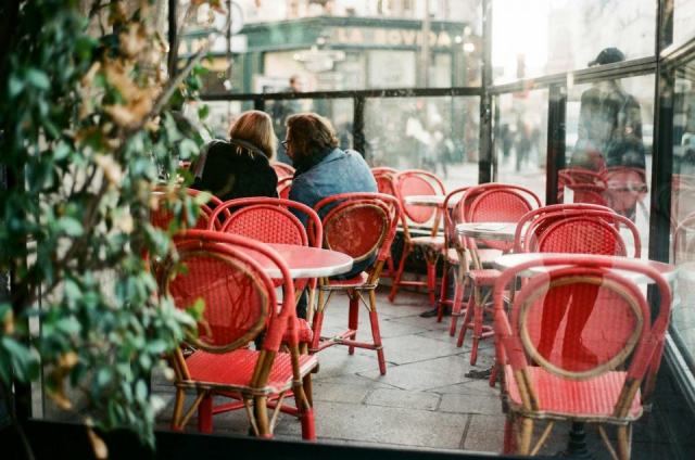 Manger au restaurant pendant la grossesse : 8 astuces pratiques Manger au restaurant pendant la grossesse : 8 astuces pratiques