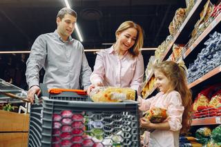 Liste de courses de la femme enceinte au supermarché